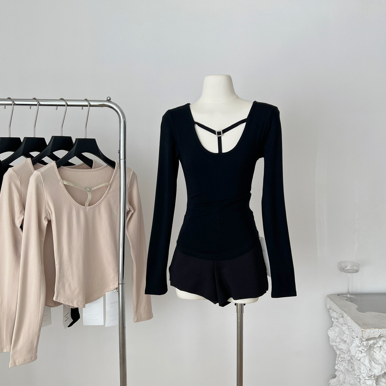 Chill巧儿C位打底温柔气质钻扣拼接性感纯欲针织衫内搭上衣女