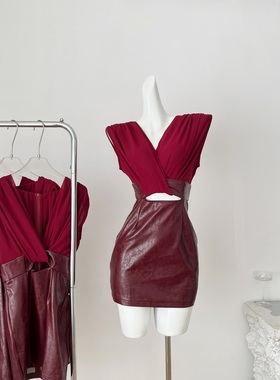 JAYKY YANG伯爵夫人酒红色深V无袖皮革裙复古收腰修身连衣裙