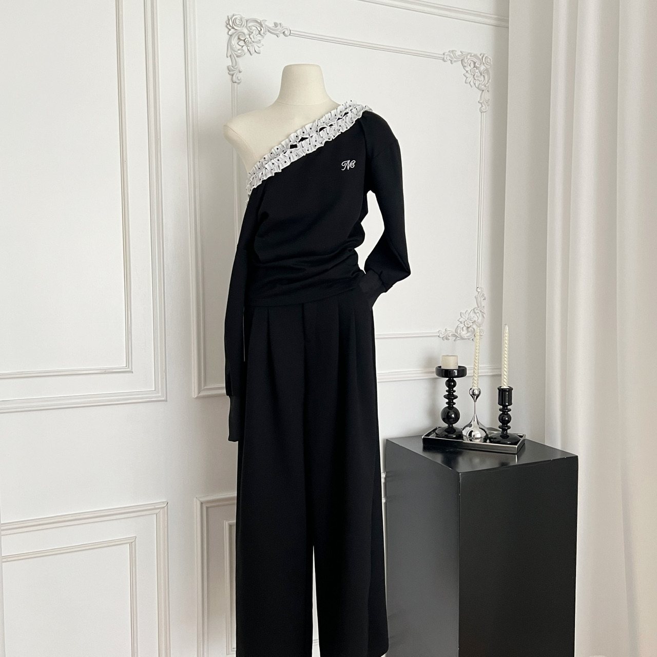 NEW EMPIRE2025秋季新款漏肩上衣小众时尚休闲百搭卫衣两件套装女