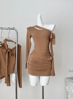 JAYKY YANG费尔日落南瓜色斜肩长袖上衣高腰褶皱包臀裙两件套