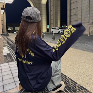 梵文十字架印花2026街头潮流新品欧美风街拍长袖T恤纯棉打底衫女