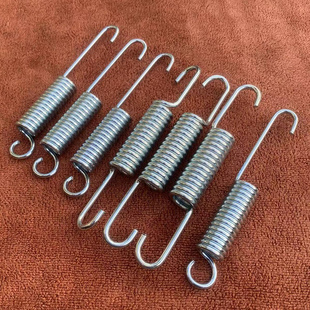 适用雅迪台铃爱玛电动车踏板电瓶车脚撑单边偏撑双撑弹簧脚架拉簧