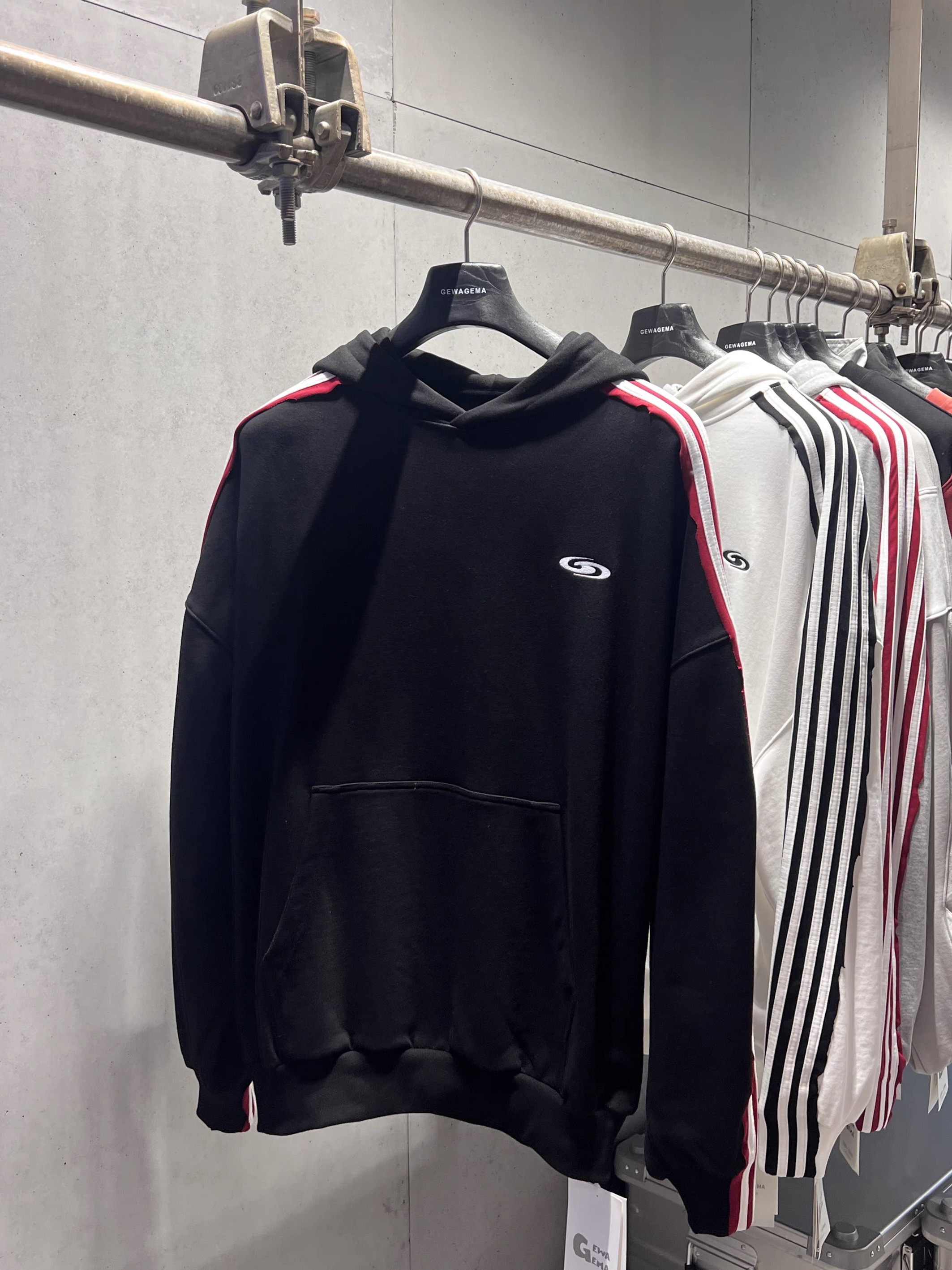 国潮原创GEWAGEMA2025秋冬侧边条纹连帽卫衣男女同款宽松潮牌大码