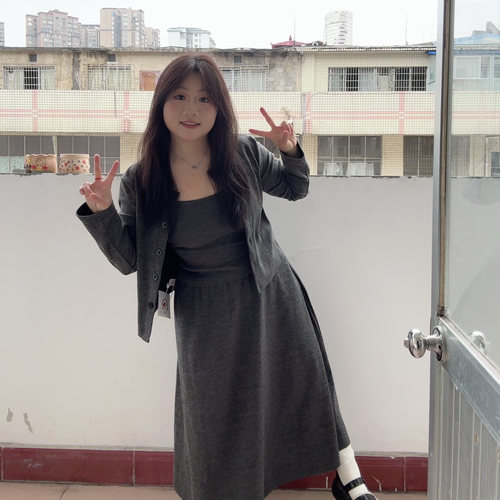 春季三件套女春梨型身材显瘦套装