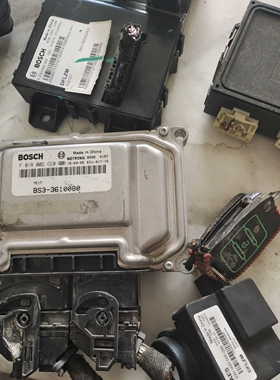 适用于东风风行S50发动机电脑板F01R00DCC8/LT9/P04/V83/KF3编程