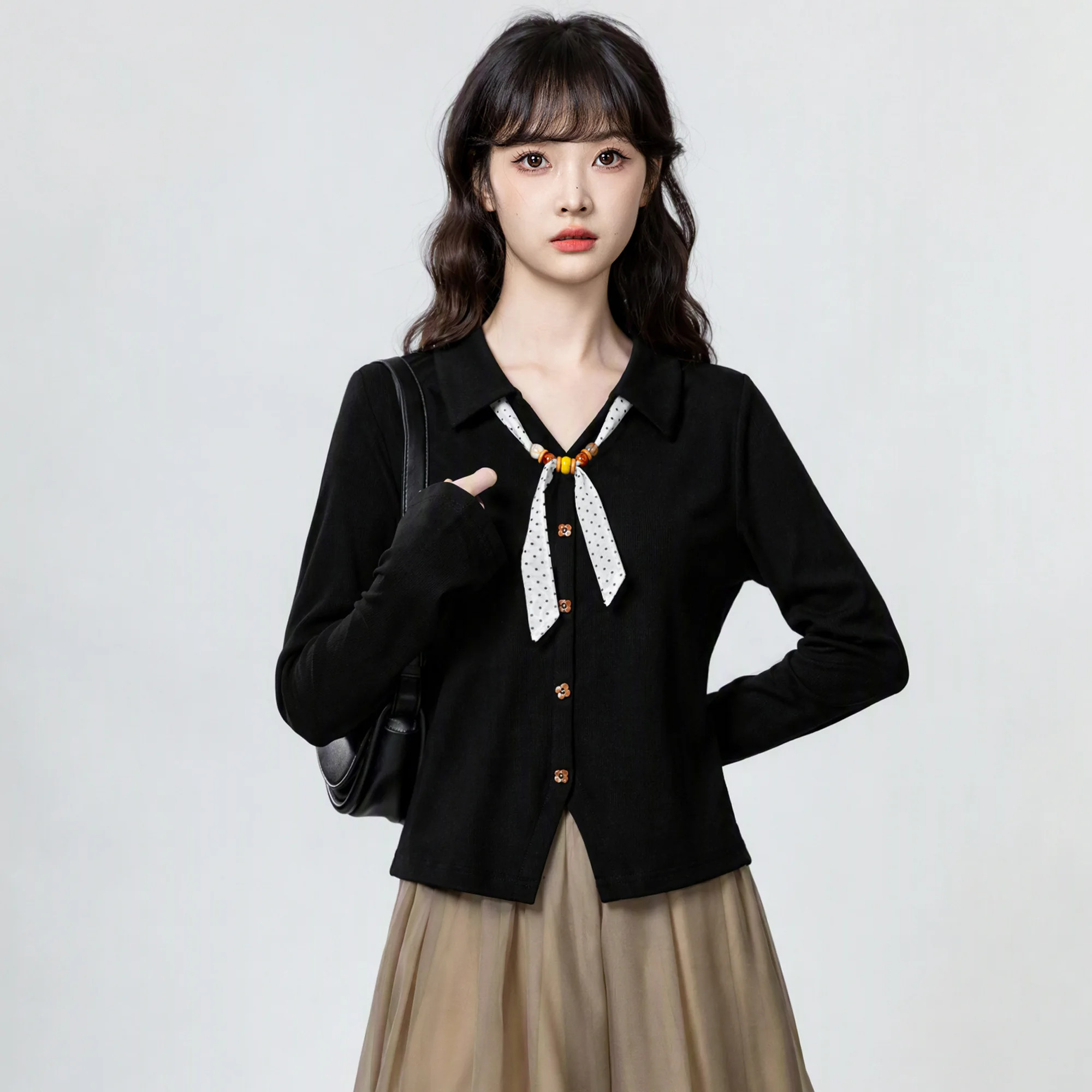 设计感长袖T恤女春秋2026新款波点系带翻领设计感短款上衣女时尚