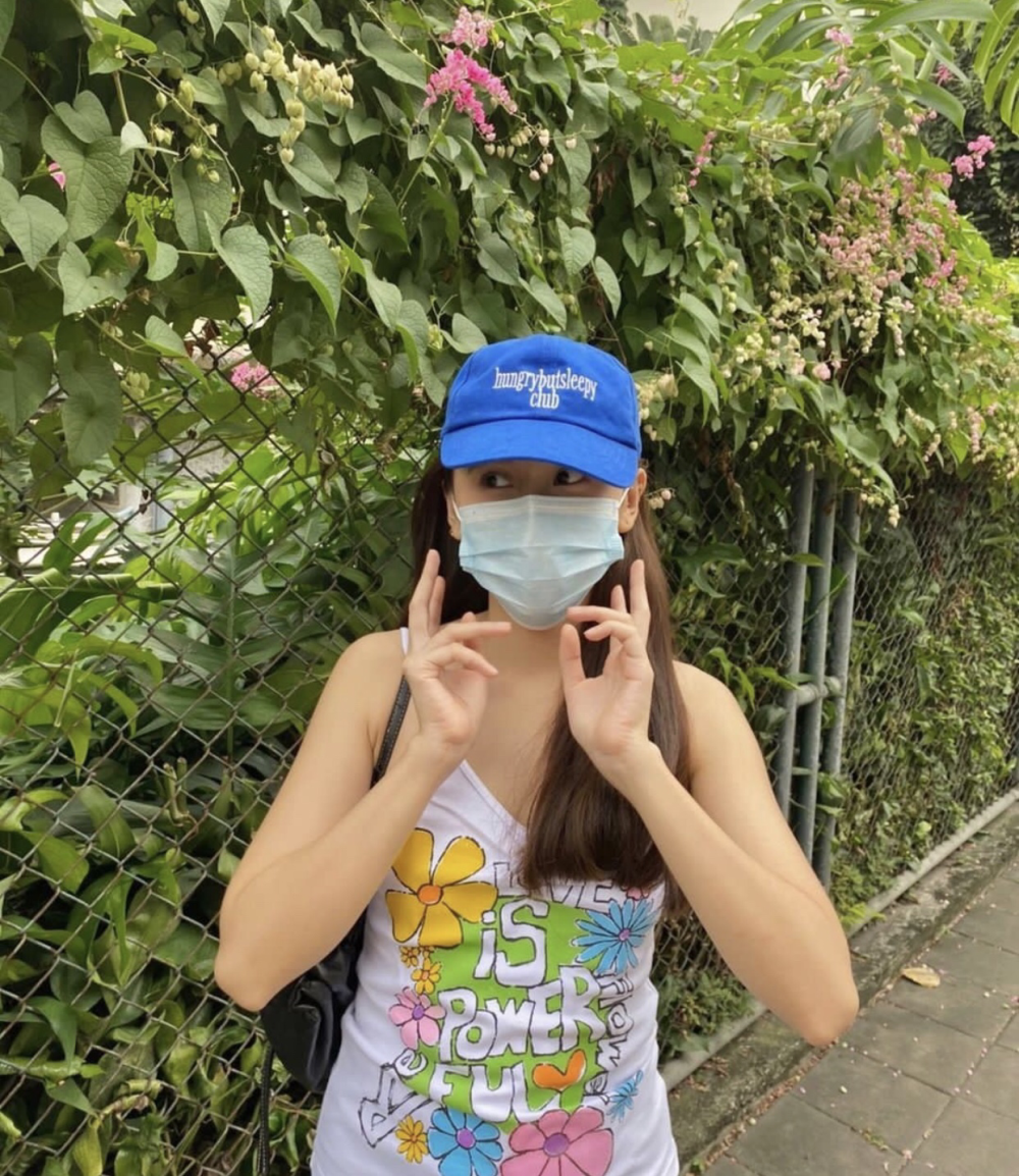 凡他姨【氛围美女】多款夏日可爱涂鸦印花吊带v领显瘦遮副乳上衣