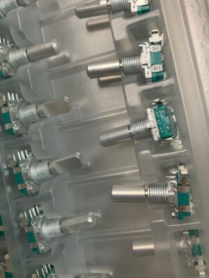 现货ALPS编码器EC11B15242AE定位数30带开关按开行程0.5扭矩12±7