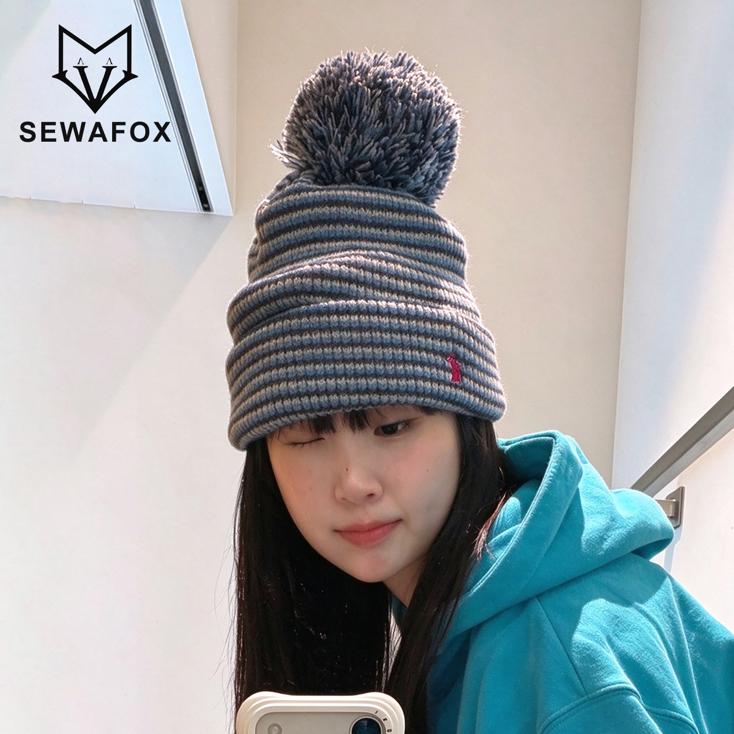SEWAFOX复古条纹星星毛球毛线帽