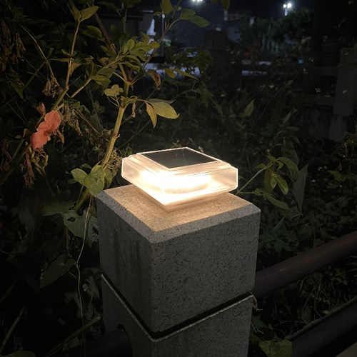 馨芒太阳能简约方形防水柱头灯