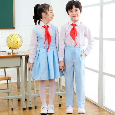 儿童中大小学生诗歌朗诵冯琳同款