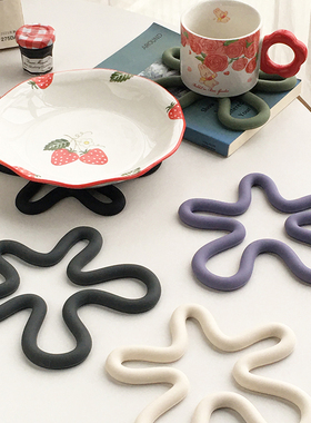 Annie Garden  出口订单 创意不规则花朵硅胶隔热ins风耐高温餐垫