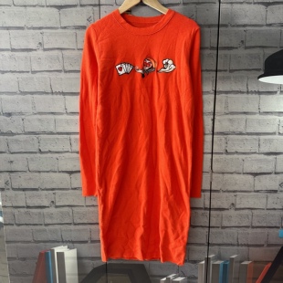 C811胸围86衣长90刺绣针织连衣裙