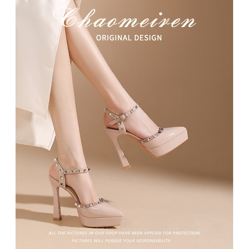 潮美人防水台高跟鞋不累脚性感罗马铆钉尖头细跟后空裸色凉鞋女夏