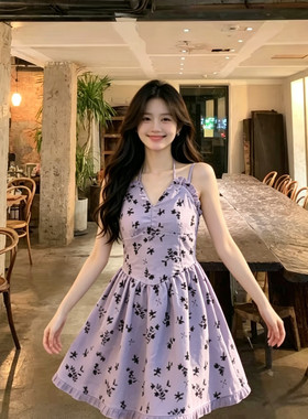 纯欲风淡紫碎花吊带连衣裙夏季收腰大摆木耳边小个子显白仙女短裙