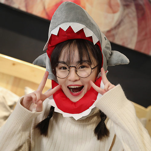 日系韩版可爱鲨鱼圣诞少女潮帽子
