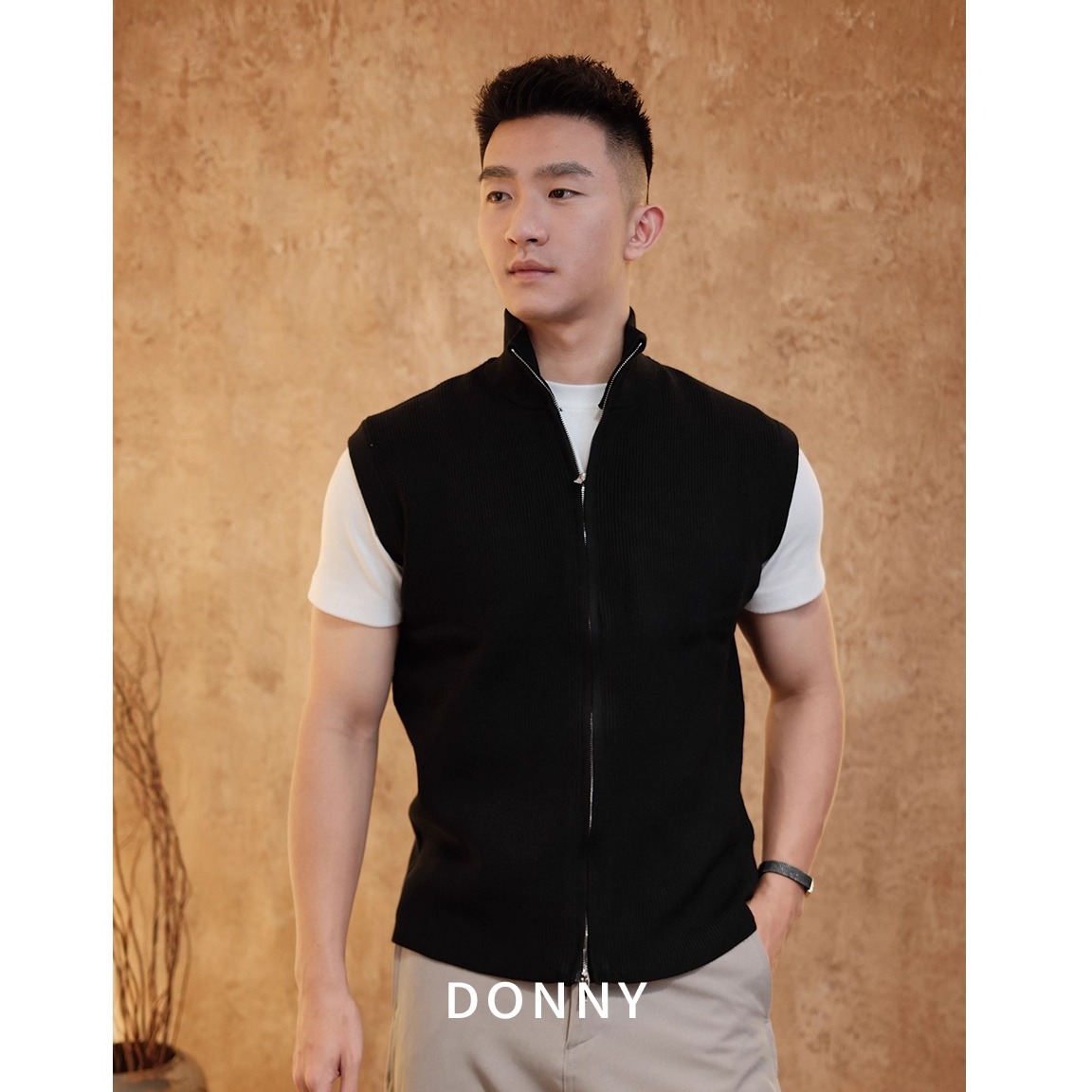 拉链立领橡筋下摆针织衫背心