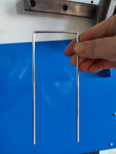 草皮钉、压树枝挂钩、蔬菜拉蔓挂钩、输液瓶挂钩等金属线材折弯机