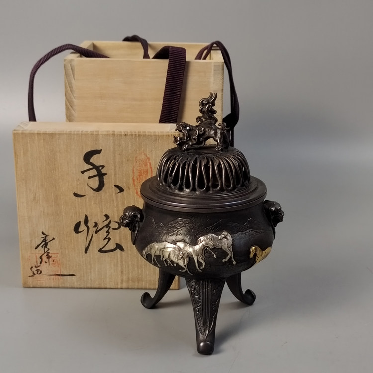米田秀保造日本铜香炉薰香炉熏香炉。未使用品带原箱。品相如图。