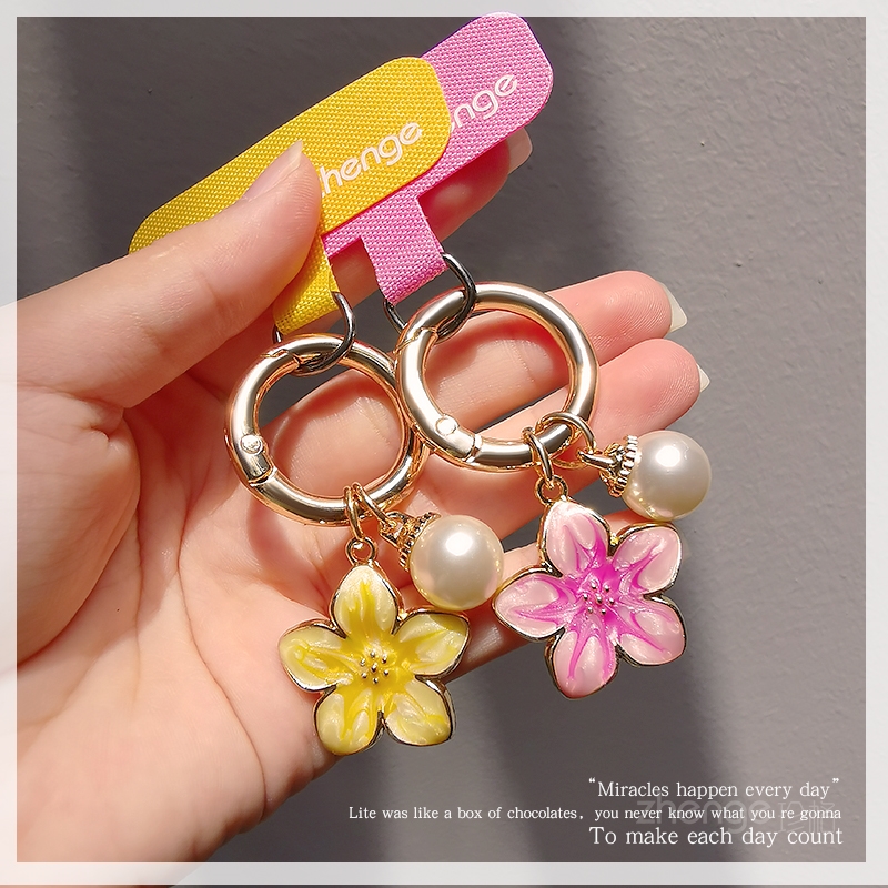 手机挂绳夹片年华珍珠小花吊坠包挂件薄垫片手机链连接贴压片圆环挂钩扣固化布不顶壳不影响充电口孔通用新品