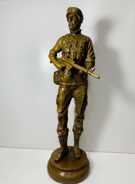 Vintage黄铜雕像手持枪械大兵军人 坚毅挺拔人物摆件高端奢华孤品