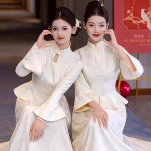 新中式伴娘服香槟色2025新款冬季长袖婚礼姐妹团礼服裙冬装高级感