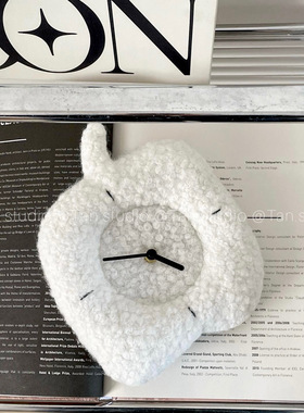 TJJ丨ins布艺苹果时钟韩风创意挂钟小众简约可爱静音钟表家居装饰