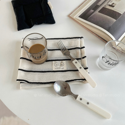 黑白条纹针织餐巾布镂空编织布艺