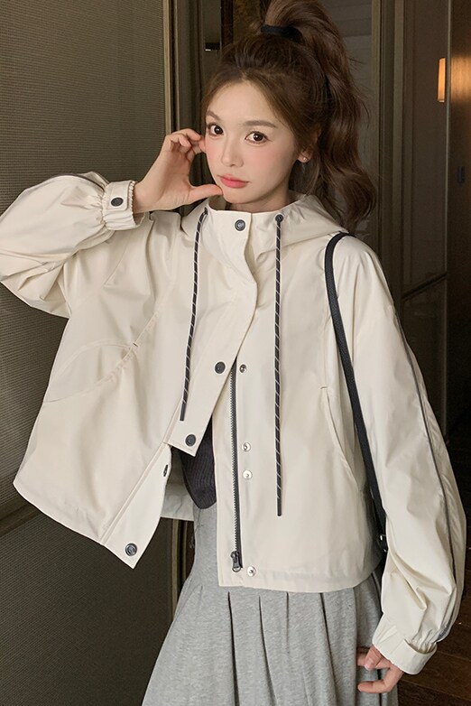 新品现货拼色防晒冲锋衣外套货号323P145K198,女装短外套,2C263