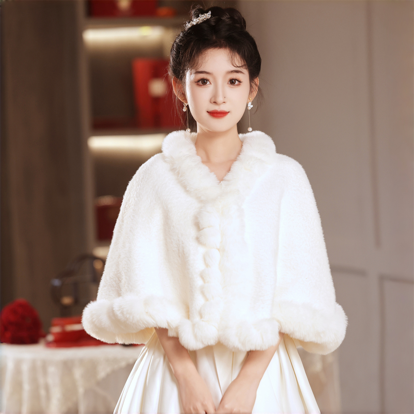 新娘结婚毛披肩订婚礼服旗袍外搭婚纱披肩斗篷婚礼加绒保暖披风白