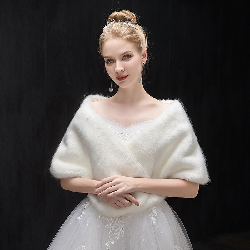 新娘婚纱毛披肩秋冬季2025新款结婚宴会保暖斗篷白色披风婚礼外套