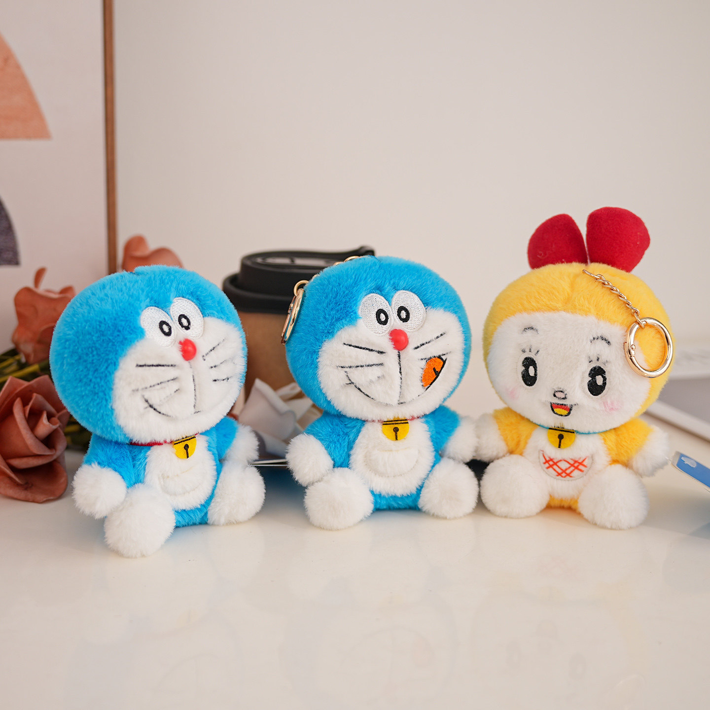 正版哆啦A梦毛绒公仔挂件可爱卡通玩偶包包挂饰钥匙扣生日礼物女