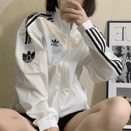 阿迪达斯三叶草复古透气夹克