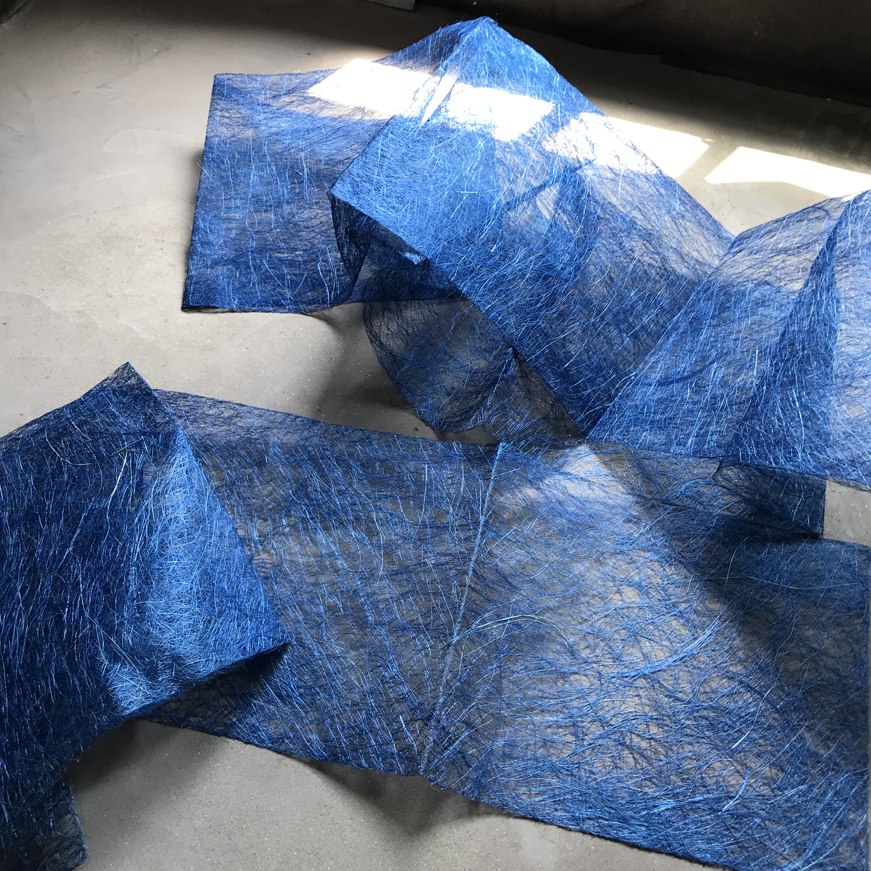 蓝立体不规则乱纹藤蔓编织网布 镂空造型设计师服装装饰辅料面料