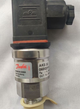 议价丹佛斯压力传感器AKS33 060G2111