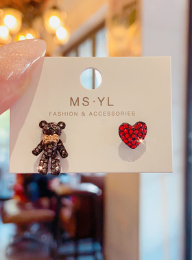 925银针不对称小熊爱心耳钉女小众设计感黑钻轻奢精致耳环2026新