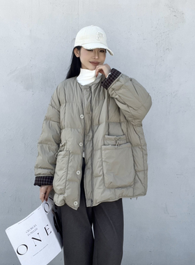 LILY-冬上新圆领宽松格纹拼接百搭保暖羽绒服外套jq9503