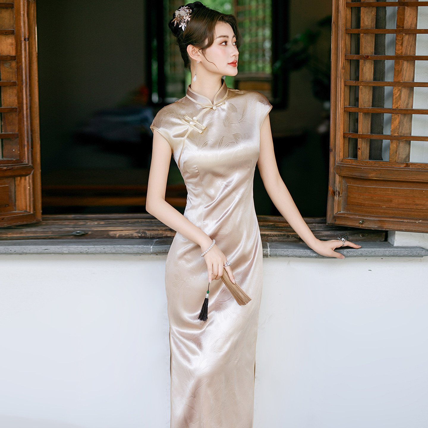 High-End Single-Layer Jacquard Cheongsam Long Dress for Summer, Everyday Wear, Youthful Retro Modified Version, New Chinese Style Solid Color Dress