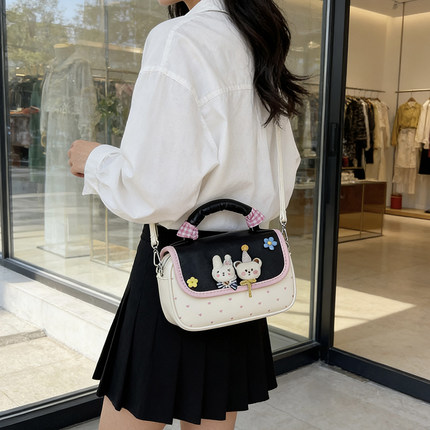 高级感轻奢小众时尚手提包女2026新款简约百搭洋气通勤单肩斜挎包