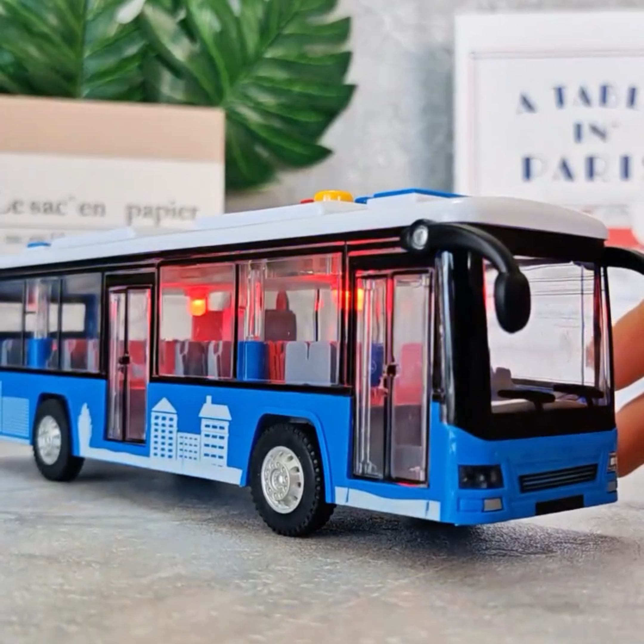 火车特大号公交车玩具仿真开门声光讲故事儿童大巴士模型