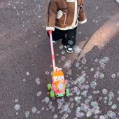 卡通电动泡泡机儿童手推学步车带灯光音乐户外吹泡泡玩具2026新款