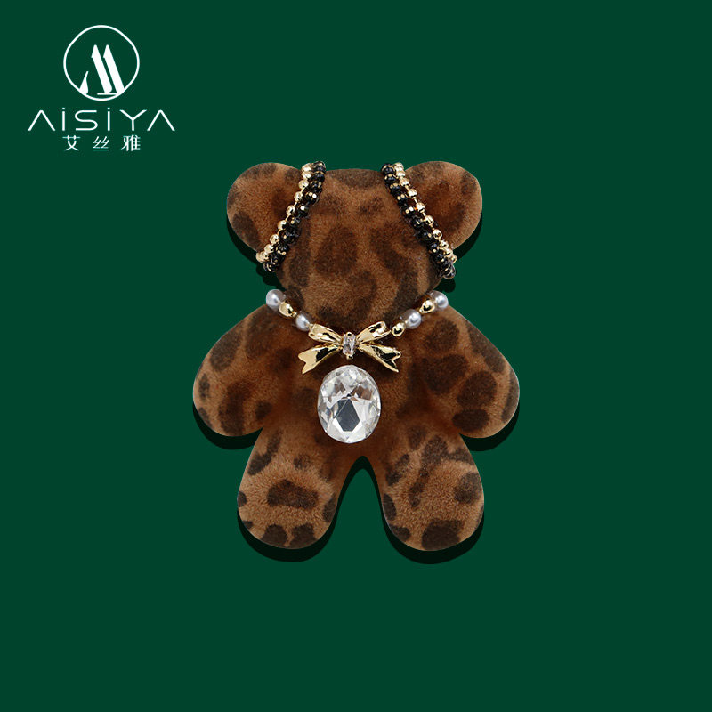 爆款豹纹毛绒卡通小熊胸针仿水晶刺马针固定扣时尚百搭男女款胸花