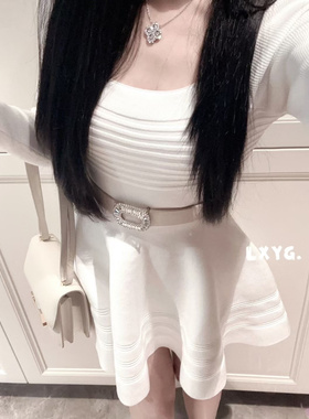 LXYG秋冬法式气质名媛方领针织长袖连衣裙女修身A字收腰蓬蓬短裙
