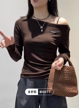 YUAN XI元熙6143斜领露肩字母设计感辣妹长袖T恤女修身显瘦打底衫