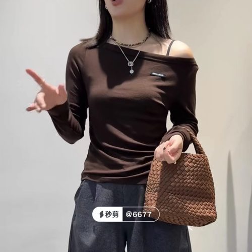 YUAN XI元熙6143斜领露肩字母设计感辣妹长袖T恤女修身显瘦打底衫