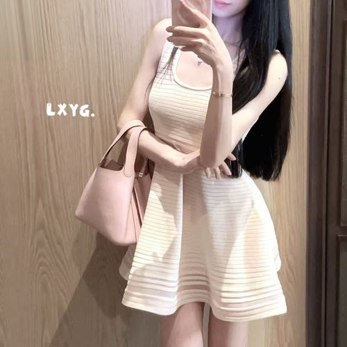 LXYG高级感U领塑形透明镂空拼接无袖针织连衣裙女收腰显瘦蓬蓬裙
