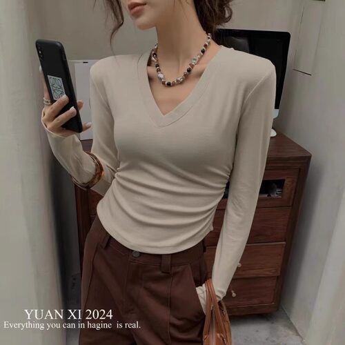 YUAN XI元熙305设计感辣妹V领收腰褶皱显瘦打底衫女正肩短款上衣