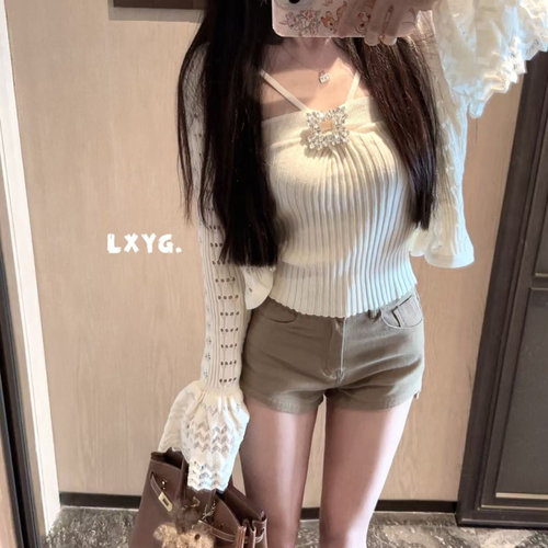 LXYG甜美纯欲设计感镶钻挂脖吊带喇叭袖镂空针织开衫春夏薄两件套