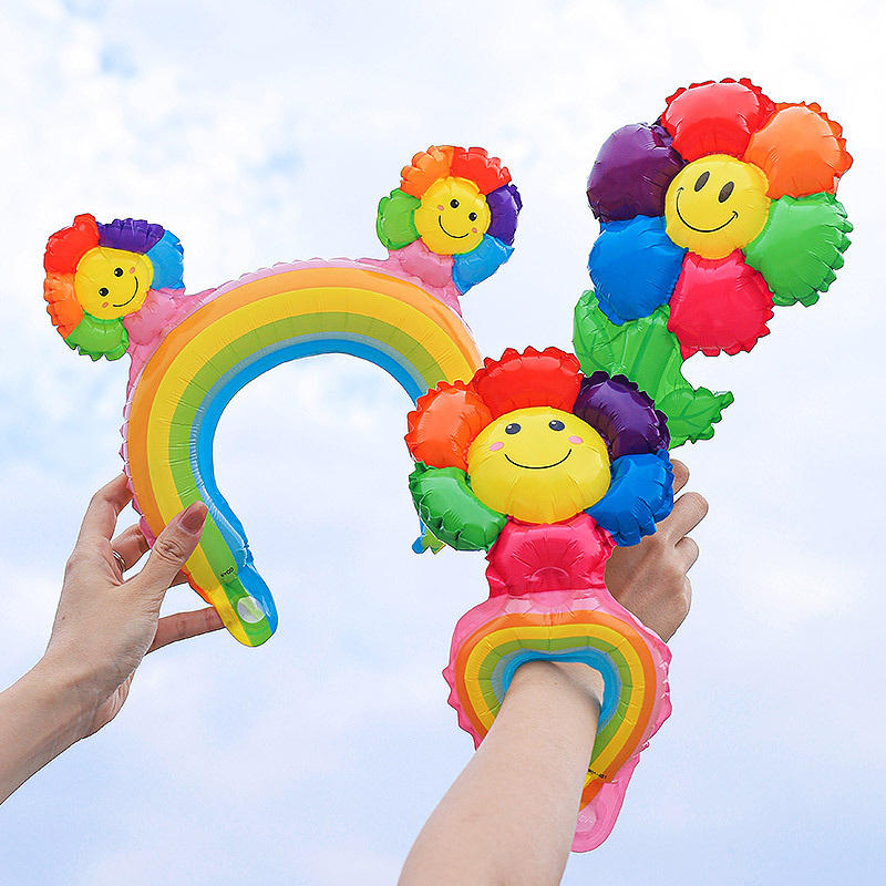 六一儿童节手持雏菊气球幼儿园布置教室场景装饰儿童拍照气氛道具