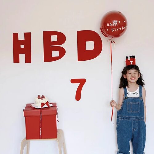 hbd生日背景女孩气球拍照道具